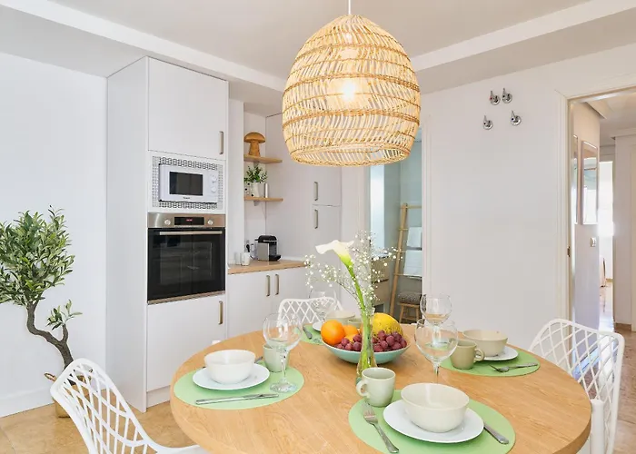 Penthouse - Private Rooftop Terrace, 2min To Apartment *