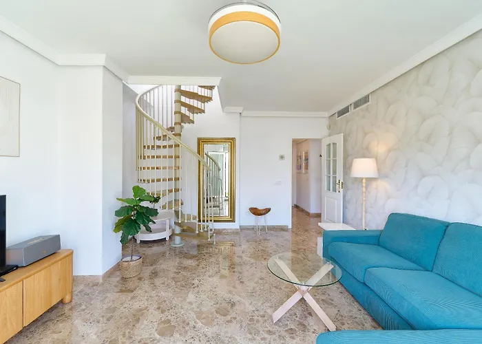 Apartment Penthouse - Private Rooftop Terrace, 2min To Fuengirola