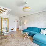 Penthouse - Private Rooftop Terrace, 2min To 丰希罗拉