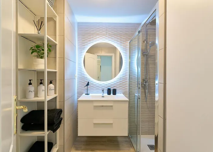 Apartment Penthouse - Private Rooftop Terrace, 2min To