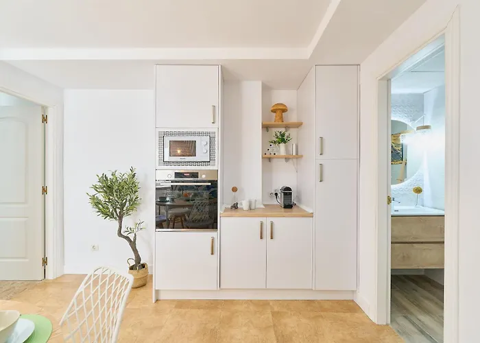 Apartment Penthouse - Private Rooftop Terrace, 2min To